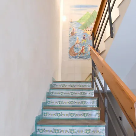 Dalla Torre Al Mare 펜션 *