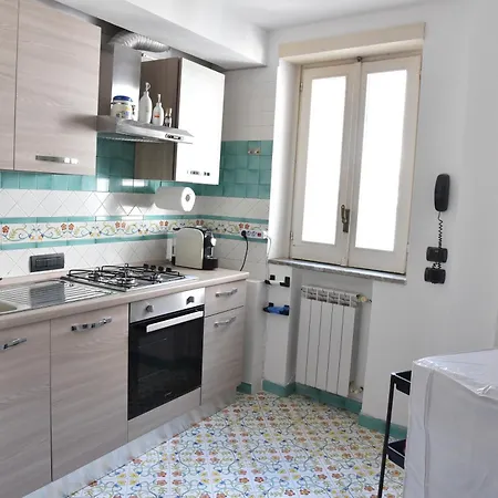 Dalla Torre Al Mare 펜션 *