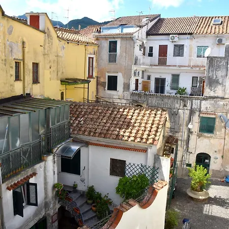 Dalla Torre Al Mare Intera Casa Su Tre Livelli 度假居