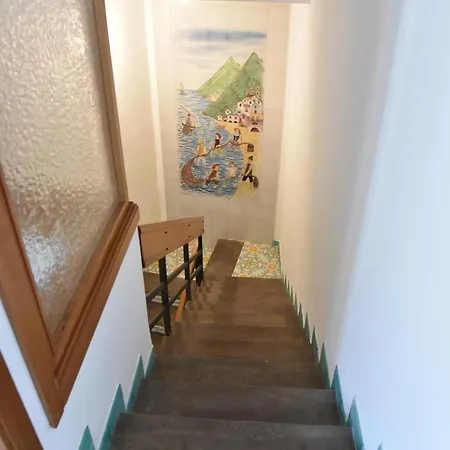 Dalla Torre Al Mare Intera Casa Su Tre Livelli * Vietri