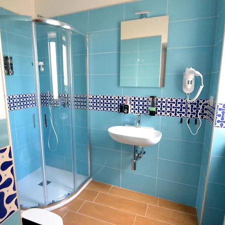 Dalla Torre Al Mare Intera Casa Su Tre Livelli Vietri