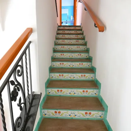 Dalla Torre Al Mare Intera Casa Su Tre Livelli Vietri